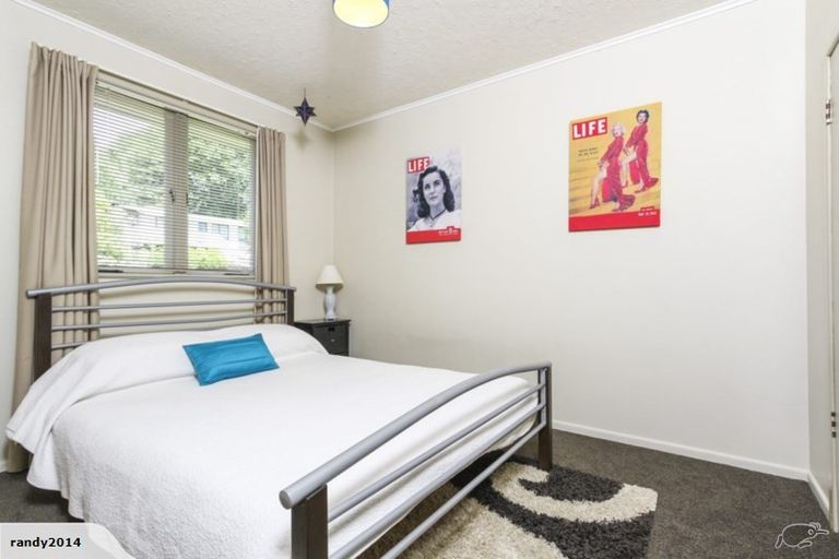 Photo of property in 12 Lucinda Place, Glen Eden, Auckland, 0602