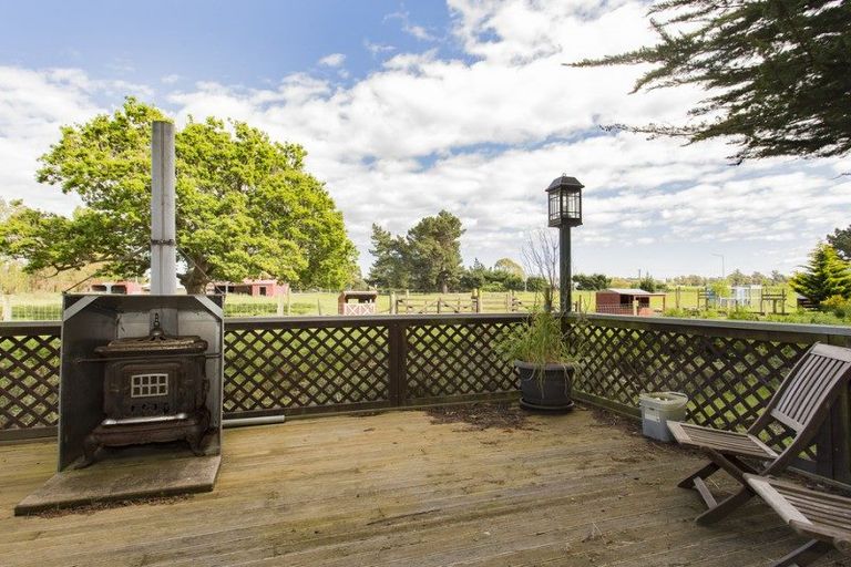 Photo of property in 16 Amberley Beach Road, Amberley, 7410