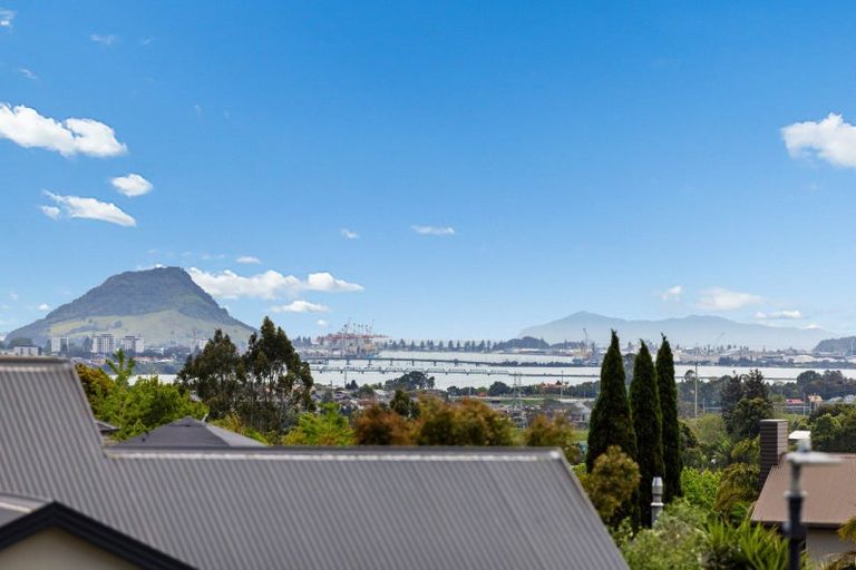 Photo of property in 2 Parnwell Place, Ohauiti, Tauranga, 3112