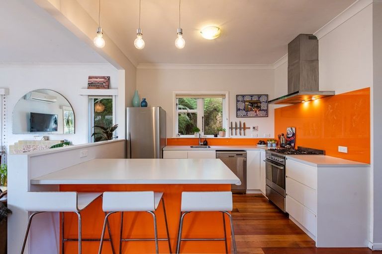 Photo of property in 27 Hudson Street, Island Bay, Wellington, 6023