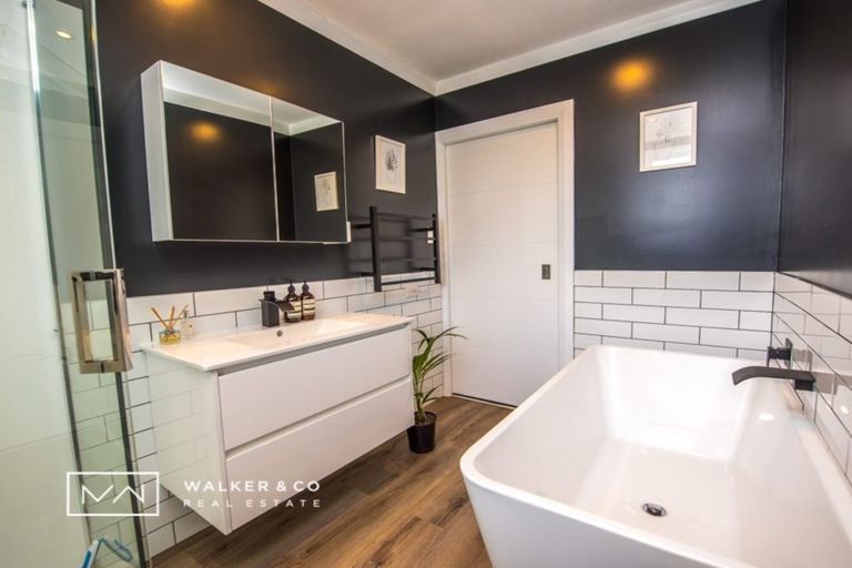 Photo of property in 527 Fergusson Drive, Trentham, Upper Hutt, 5018