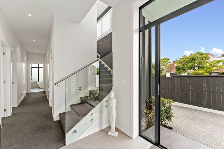 Photo of property in 5/73a The Parade, Bucklands Beach, Auckland, 2012