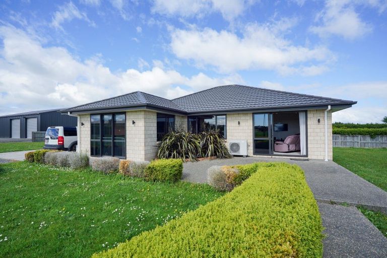 Photo of property in 28 Majestic Chance, Seaward Bush, Invercargill, 9812