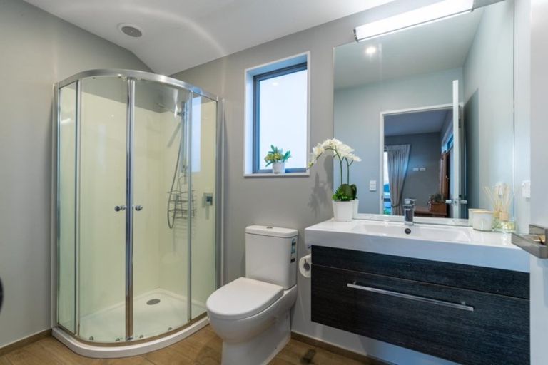 Photo of property in 6 Oxfordshire Avenue, Lower Shotover, Queenstown, 9304