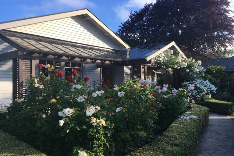 Photo of property in 447 College Street, Hokowhitu, Palmerston North, 4410