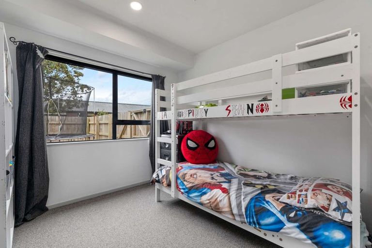 Photo of property in 16 O'sullivan Place, Waiuku, 2123