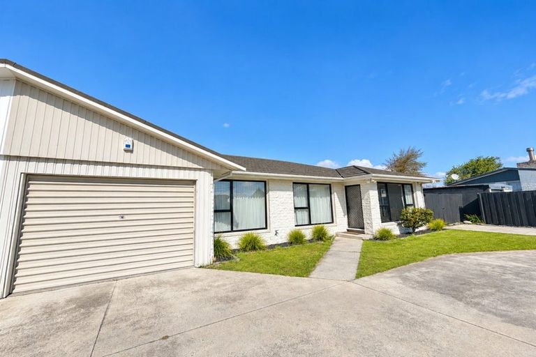 Photo of property in 1/468a Greers Road, Bishopdale, Christchurch, 8053