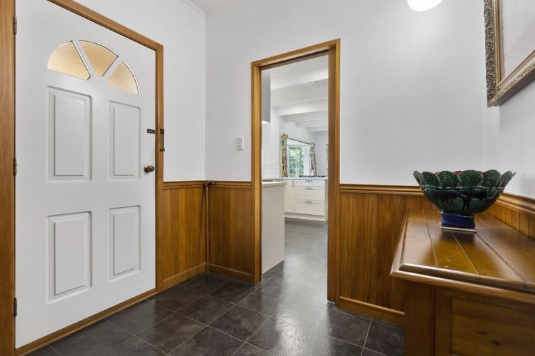 Photo of property in 38 Saxton Road, Upper Vogeltown, New Plymouth, 4371