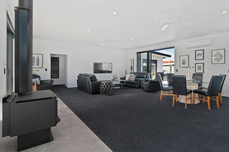 Photo of property in 11 Little Maude Drive, Lake Hawea, Wanaka, 9382