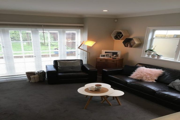 Photo of property in 122 Rongotai Road, Kilbirnie, Wellington, 6022