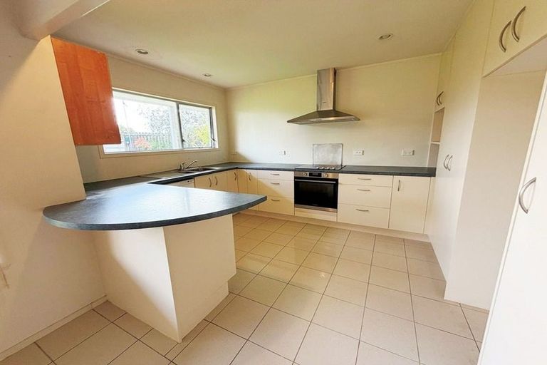 Photo of property in 77 Coronation Road, Hillcrest, Auckland, 0627