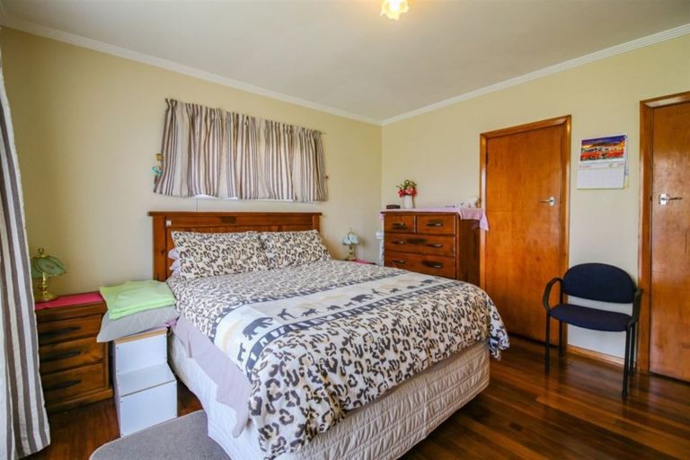 Photo of property in 105 Cornfoot Street, Castlecliff, Whanganui, 4501