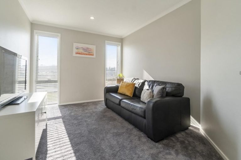 Photo of property in 16 The Landing, Riverhead, 0820