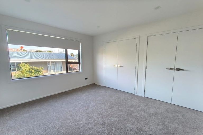 Photo of property in 3/364 Main Road, Huapai, Kumeu, 0810