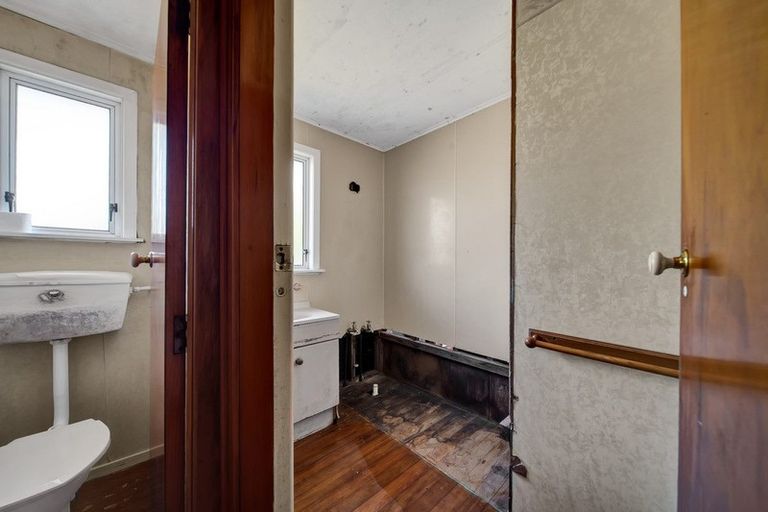 Photo of property in 65 Turuturu Road, Hawera, 4610