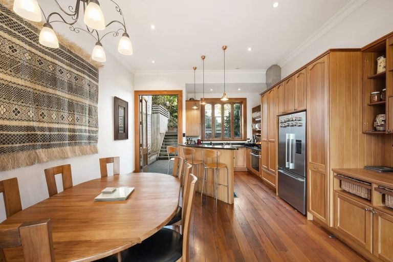 Photo of property in 71 Austin Street, Mount Victoria, Wellington, 6011