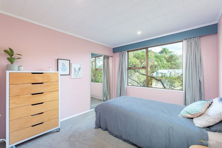 Photo of property in 8 Chichester Drive, Pinehaven, Upper Hutt, 5019