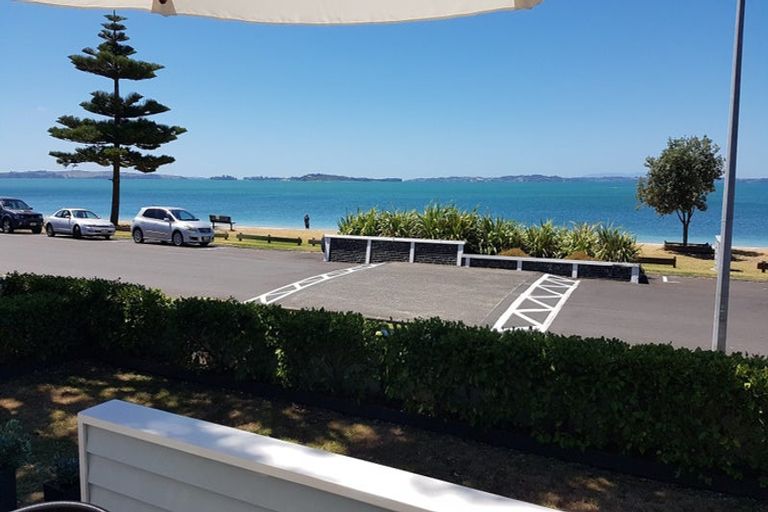 Photo of property in 48 The Esplanade, Eastern Beach, Auckland, 2012