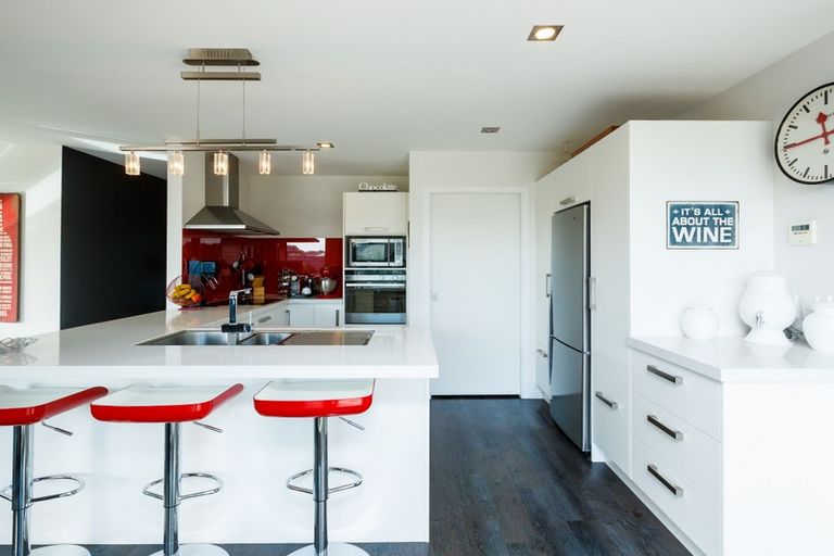 Photo of property in 53 Rodeo Drive, Kelvin Grove, Palmerston North, 4414