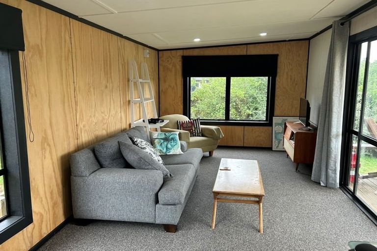 Photo of property in 26 Kitchener Street, Te Horo Beach, Otaki, 5581