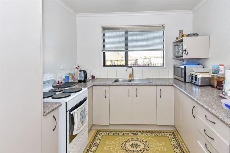 Photo of property in 43 Cyclamen Road, Mangere, Auckland, 2022