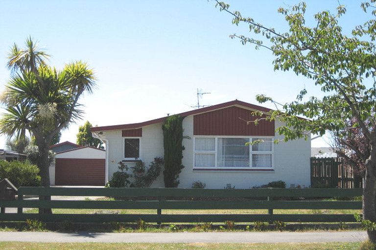 Photo of property in 28 Donnington Street, Parklands, Christchurch, 8083