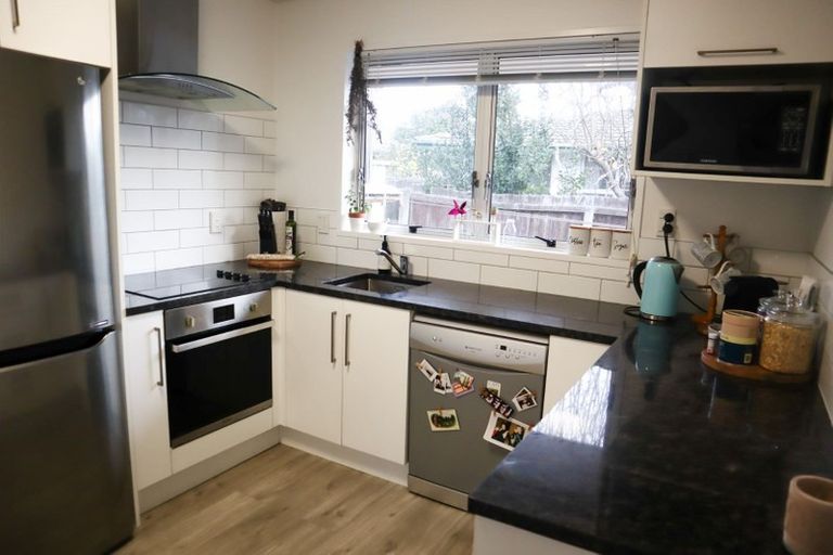 Photo of property in 1/52 Selwyn Street, Somerfield, Christchurch, 8024