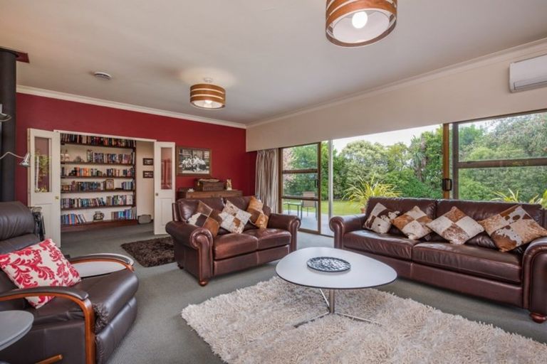 Photo of property in 46 North Manakau Road, Manakau, Levin, 5573