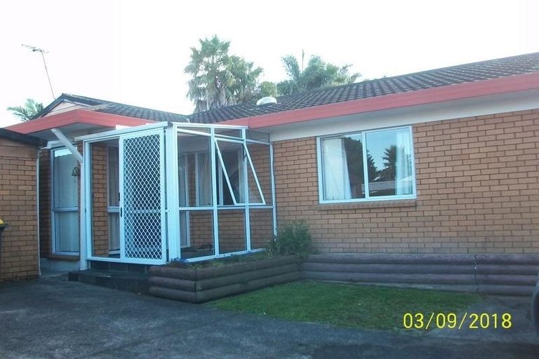 Photo of property in 1/202 Edmonton Road, Te Atatu South, Auckland, 0610