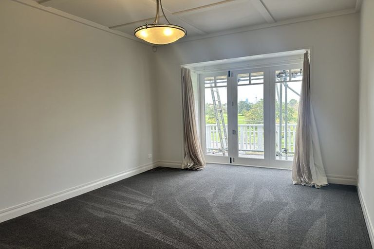 Photo of property in 50 Wairoa Road, Narrow Neck, Auckland, 0624