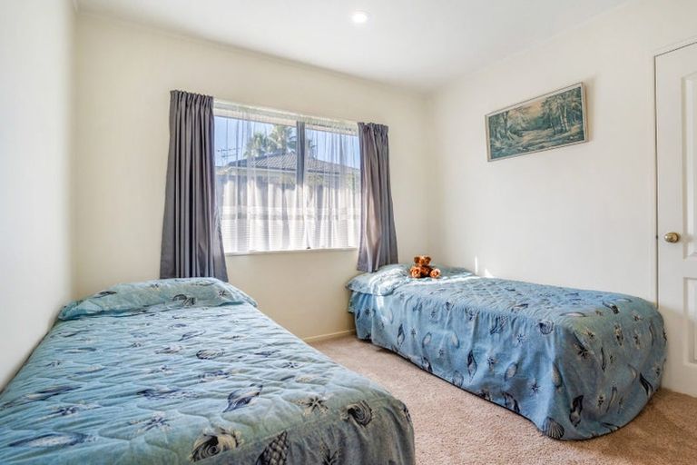 Photo of property in 38 Simmental Crescent, Somerville, Auckland, 2014