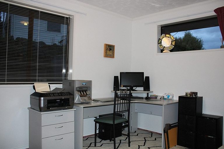 Photo of property in 14 Mcneil Street, Balclutha, 9230