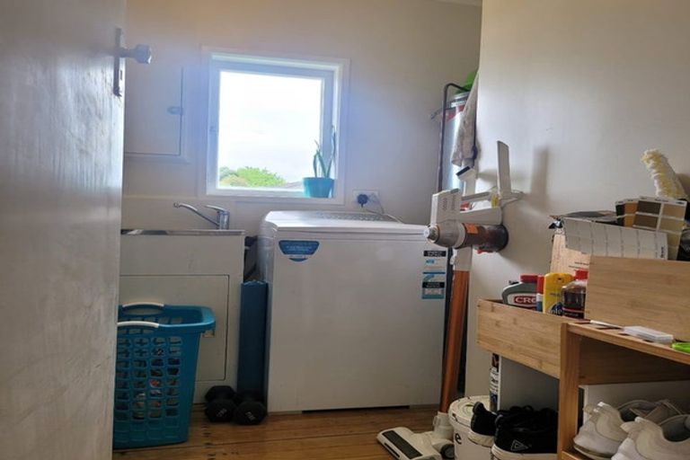 Photo of property in 1/47 Clevedon Road, Papakura, 2110