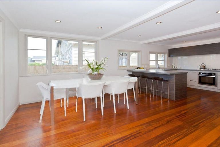 Photo of property in 40a Formby Avenue, Point Chevalier, Auckland, 1022