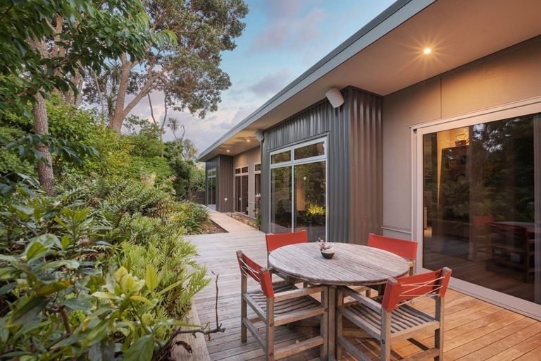 Photo of property in 49 Tennis Court Road, Raumati South, Paraparaumu, 5032