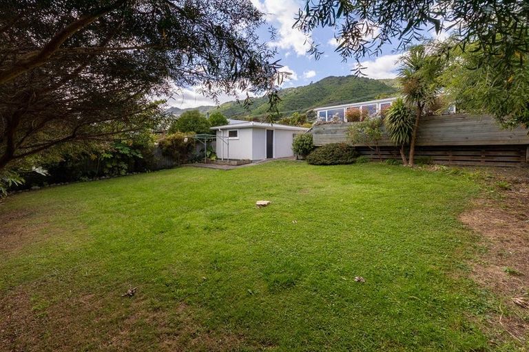 Photo of property in 40 Seddon Street, Waikanae, 5036