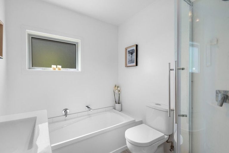 Photo of property in 15 West Avenue, Saint Clair, Dunedin, 9012