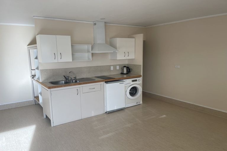 Photo of property in 90 Ridge Road, Howick, Auckland, 2014