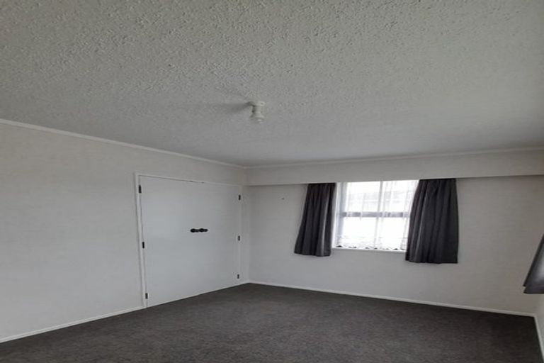 Photo of property in 35 Amberley Avenue, Westbrook, Palmerston North, 4412