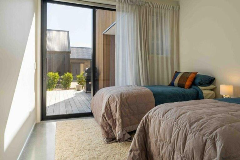 Photo of property in 14 Robrosa Street, Wanaka, 9305