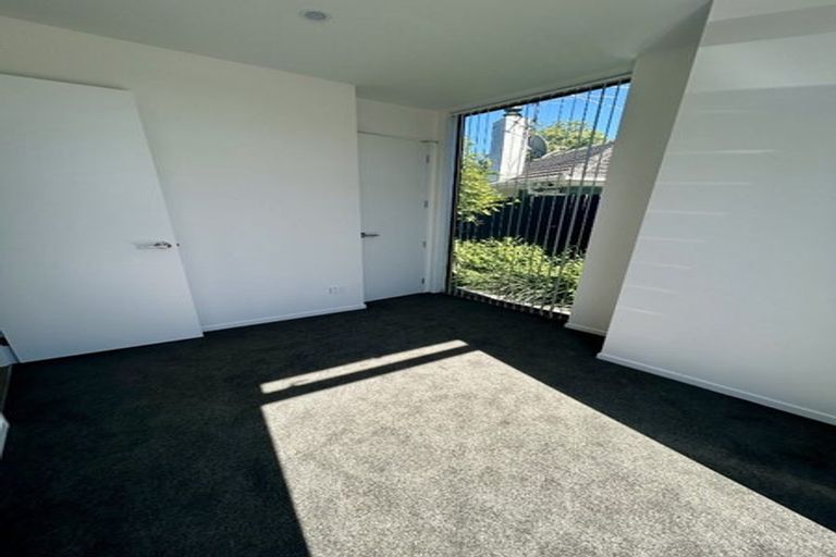 Photo of property in 15 Tiraumea Drive, Pakuranga, Auckland, 2010