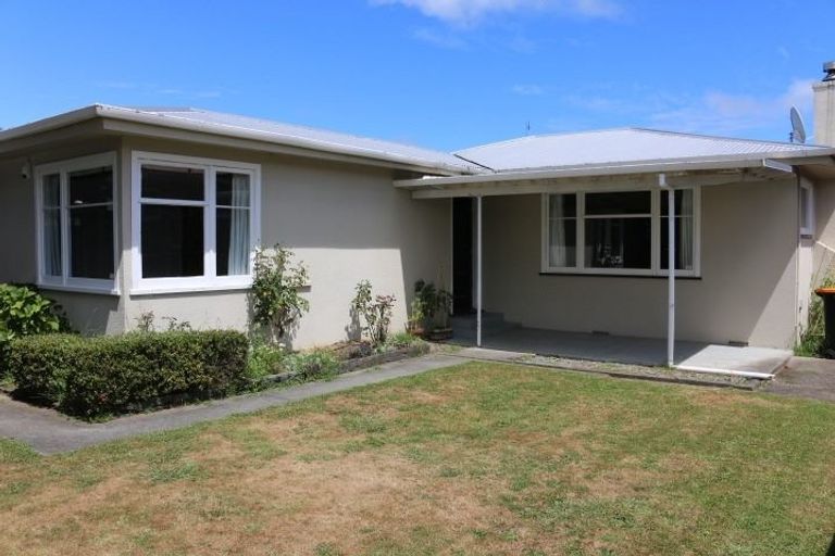 Photo of property in 4 Alton Place, Hokowhitu, Palmerston North, 4410