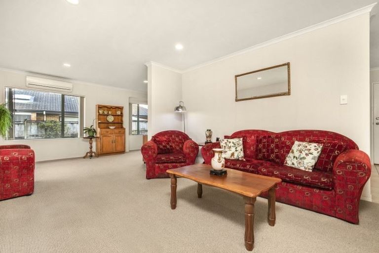 Photo of property in 46 Sandwick Drive, Weymouth, Auckland, 2103