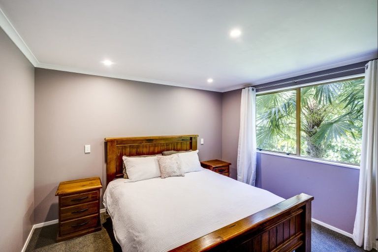 Photo of property in 4 Bracken Street, Hospital Hill, Napier, 4110