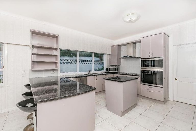 Photo of property in 78 Becroft Drive, Forrest Hill, Auckland, 0620