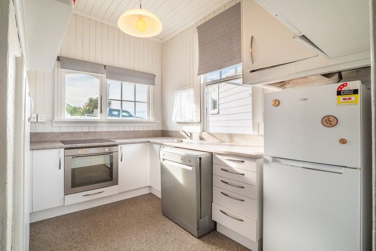 Photo of property in 43 Seaview Road, Brighton, Dunedin, 9035