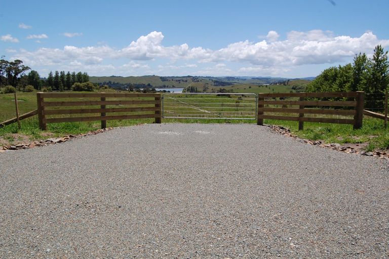 Photo of property in 62 Rangiora Road, Kaiwaka, 0573