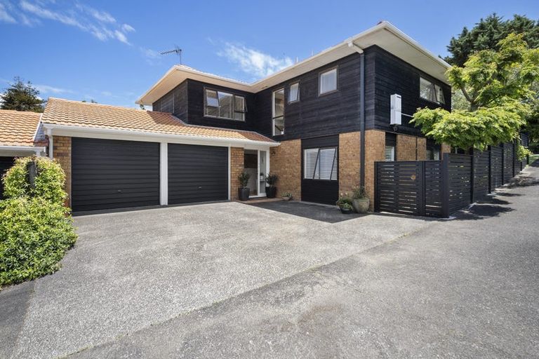 Photo of property in 1/16 Channel View Road, Campbells Bay, Auckland, 0630