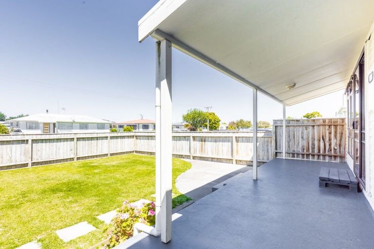 Photo of property in 8 Merton Crescent, Pirimai, Napier, 4112