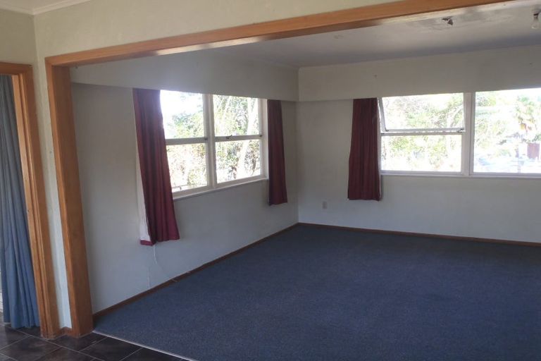 Photo of property in 37 Meilland Place, Glen Eden, Auckland, 0602